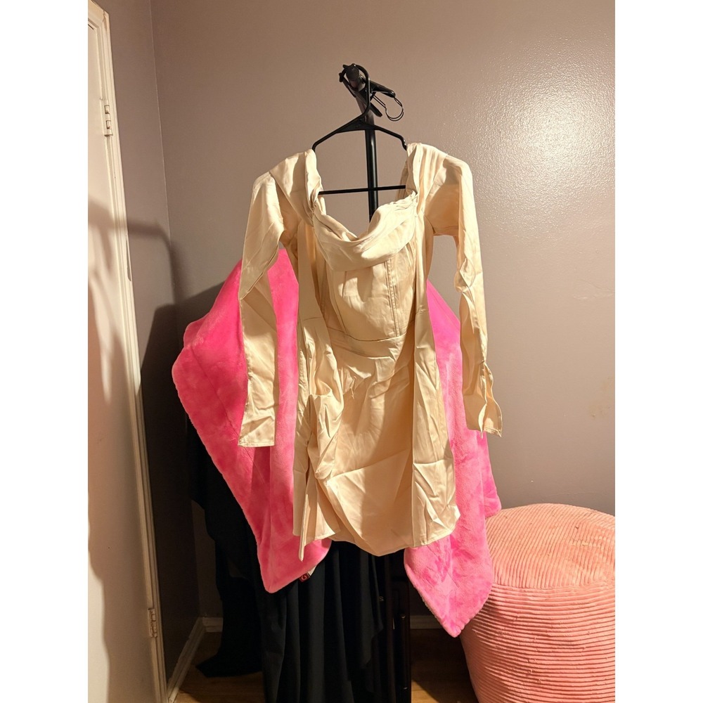 PrettyLittleThings - Champagne Satin Pleat Detail Bardot Flared Sleeve Drs Sz 12